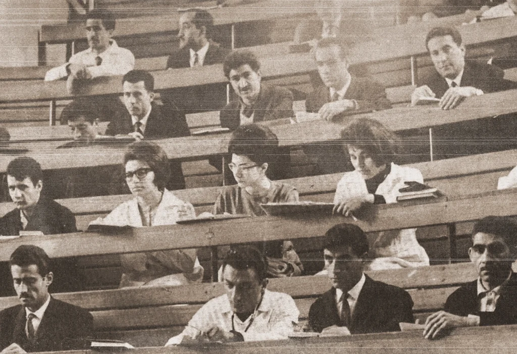 Иранская интеллигенция 1960-х: разбитое зеркало прогресса